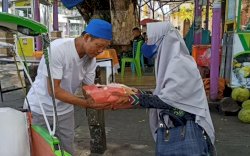 Siswa SMPN 2 Parepare Bantu Masyarakat Duafa