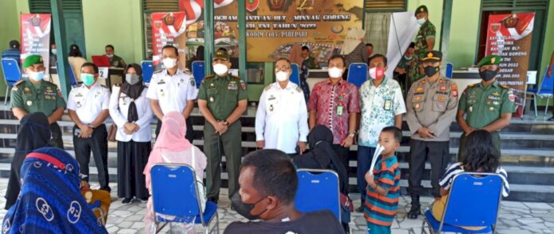 Bantuan Tunai Kepada Masyarakat Diserahkan Langsung Pangerang Rahim di Makodim Parepare