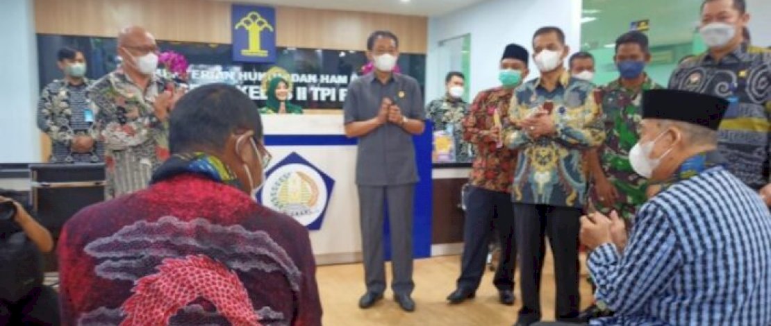 Pangerang Rahim Puji Ruang Pelayanan Imigrasi Parepare Lengkap Dengan Pojok Kopi