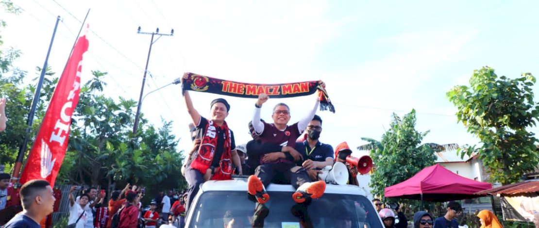 Wali Kota Parepare, Taufan Pawe Diarak Ribuan Suporter PSM Menuju Stadion GBH