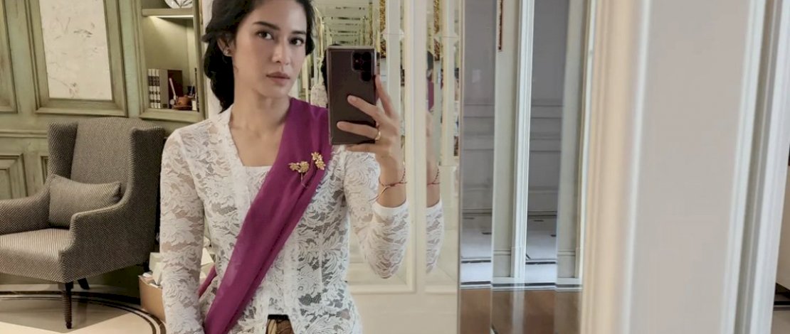 Dian Sastro Tantang Anak Muda Citayam Adu Fashion Pakai Busana Tradisional Dian Sastro Tantang Anak Muda Citayam Adu Fashion Pakai Busana Tradisional
