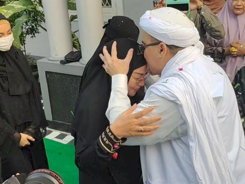 Bebas Bersyarat, Rizieq Shihab Langsung Pulang ke Petamburan