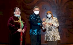 Terima Penghargaan dari UI, Taufan Pawe Antar Kota Parepare Masuk Daerah Paling Berkelanjutan di Indonesia