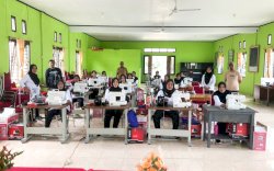PT Vale Bekali Keterampilan Menjahit Perempuan pada Area Pemberdayaan