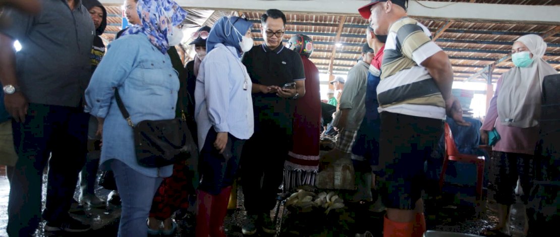 Tinjau Kondisi Terbaru TPI Paotere, Wawali Makassar Terjun Langsung