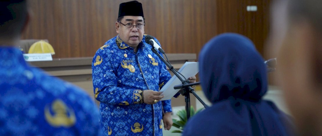 Sekretaris Daerah Provinsi Sulsel, Abdul Hayat Gani, melantik dan mengukuhkan Dewan Pengurus Korpri Kabupaten Maros Periode 2022 - 2027, di Ruang Pola Kantor Bupati Maros, Senin, 25 Juli 2022.
