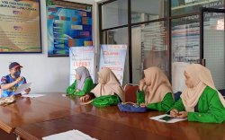 Magang di Kantor Diskominfo Lutra, 4 Mahasiswa Ini Dapat Ilmu Menulis Gratis