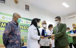 Peduli Lingkungan Lorong, Walikota Makassar Raih Penghargaan