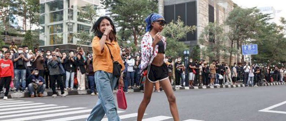 Citayam Fashion Week Resmi Ditutup, Netizen: Selesai Deh Main Artis-Artisan Citayam Fashion Week Resmi Ditutup, Netizen: Selesai Deh Main Artis-Artisan