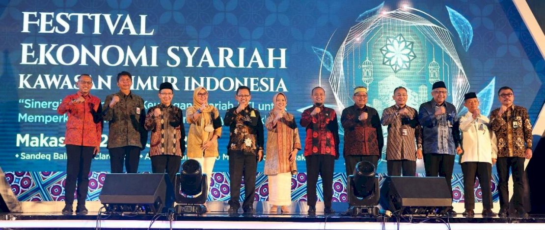 Gubernur Sulsel, Andi Sudirman Sulaiman, membuka Festival Ekonomi Syariah (Fesyar) Kawasan Timur Indonesia (KTI), di Hotel Claro Makassar, Kamis, 28 Juli 2022.