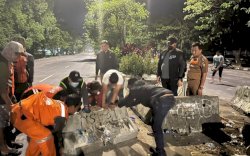 Walikota Makassar minta Fly Over Bersih Sebelum Matahari Terbit, Camat Panakkukang Terjun Lansung