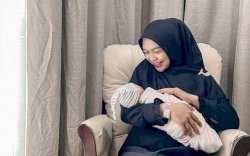 Ria Ricis Beberkan Alasannya Tak Bedong Baby R