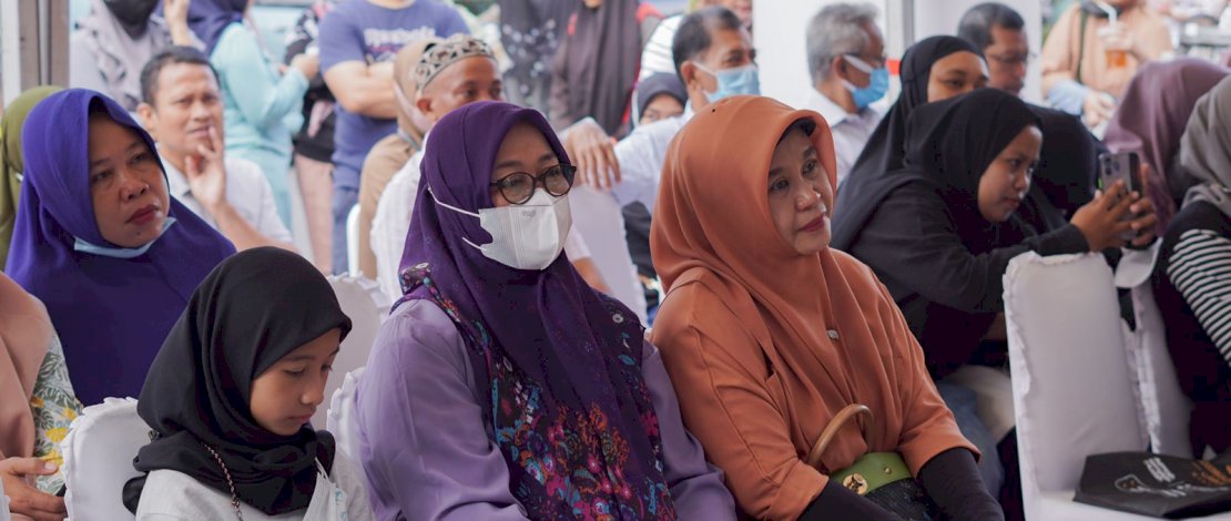 Biro Perjalanan Ibadah Umrah Ramadhan Wisata Travel menyapa calon jamaah umrah di acara Car Free Day (CFD) Jalan Boulevard Makassar, kemarin, Minggu, 31 Juli 2022.