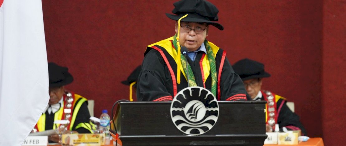 Sekretaris Daerah Provinsi Sulsel, Abdul Hayat Gani, saat menghadiri Dies Natalis UNM yang ke 61 tahun, di Ballroom Theater Menara Phinisi, Makassar, Senin, 1 Agustus 2022. Sekretaris Daerah Provinsi Sulsel, Abdul Hayat Gani, saat menghadiri Dies Natalis UNM yang ke 61 tahun, di Ballroom Theater Menara Phinisi, Makassar, Senin, 1 Agustus 2022.