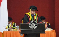 Hadiri Dies Natalis ke 61 Tahun, Abdul Hayat Harap Alumni UNM Jadi Pencipta Lapangan Kerja