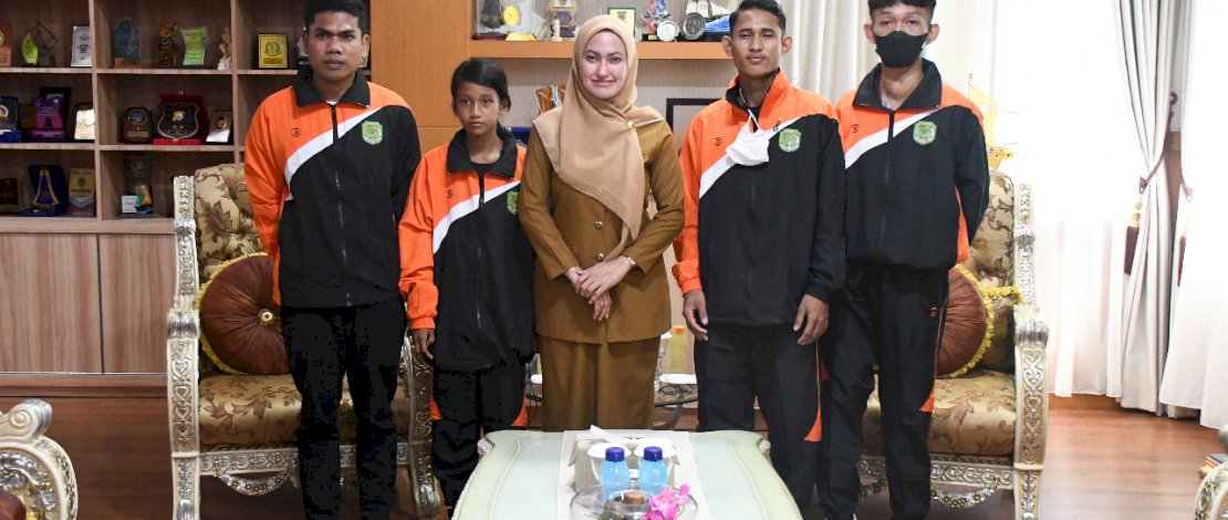 Lepas Atlet Paperda, Bupati Lutra Minta Pemain Percaya Diri 