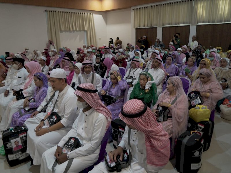 Basmin Mattayang Sambut Kedatangan Jemaah Haji Kabupaten Luwu