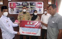 Direktur PSKBA Kemensos RI Serahkan Santunan Ahli Waris dan Luka Korban Gempa di Selayar