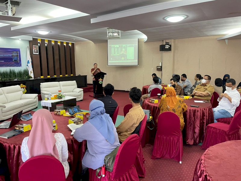 Bedah Buku Birokrasi Modern Karya Penulis Sekjen MK dan Guru Besar SDM Digelar di Fakultas Hukum Unhas