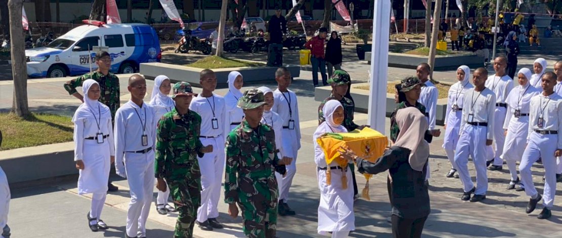 Paskibraka Kota Makassar melakukan latihan langsung di  lokasi pelaksaan Upacara Bendera HUT RI 17 Agustus mendatang, Anjungan Pantai Losari, Sabtu (6/8/2022) 