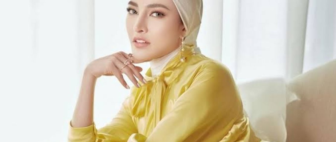 Shandy Purnamasari Kepergok Lepas Hijab, Netizen: Jilbab Cuma Buat Pecitraan 