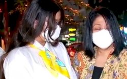 Muncul Pertama Kali Ke Publik, Istri Ferdy Sambo Menangis