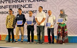 Duo Wabup Maros-Pangkep Terima Penghargaan di Bidang  Pengembangan Geopark