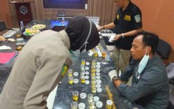 Satuan Narkoba Polres Bulukumba Lakukan Tes Urine di Pelabuhan Kelas II