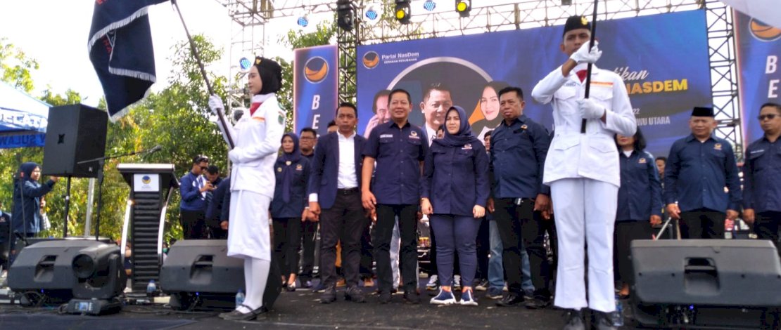 Ketua Nasdem Sulsel, Rusdi Masse Mappasessu (RMS), melantik Putriana Hamda Dakka sebagai Ketua DPD Partai Nasdem Luwu Utara periode 2022-2024.