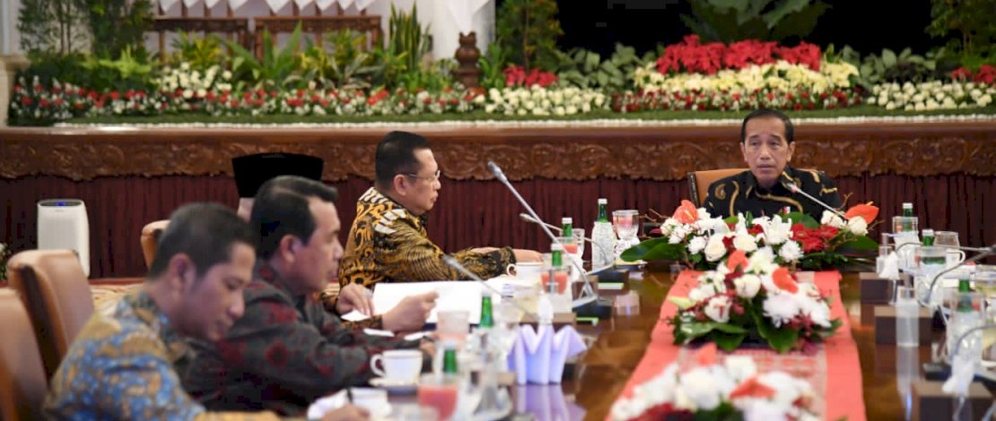 Ketemu Para Kepala Lembaga, Presiden Jokowi Bahas Krisis Global Ketemu Para Kepala Lembaga, Presiden Jokowi Bahas Krisis Global