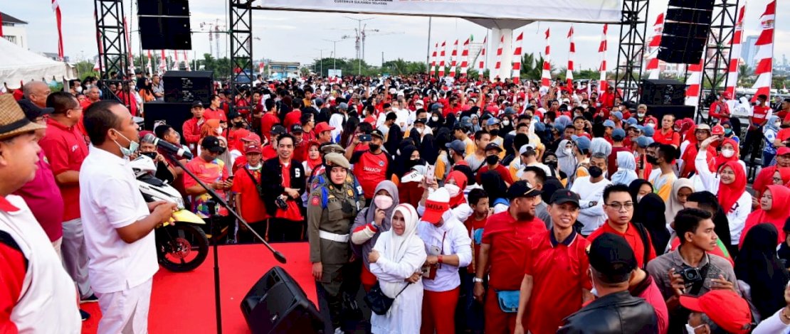 Jalan Santai Anti Mager, Anak Yatim Piatu Dapat Hadiah Motor