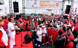 Jalan Santai Anti Mager, Anak Yatim Piatu Dapat Hadiah Motor