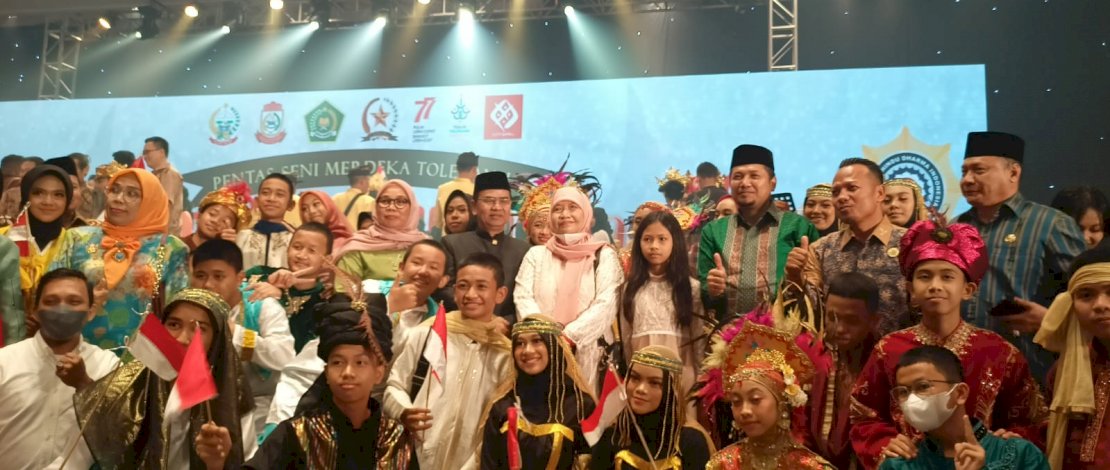 Pentas Seni Merdeka Toleransi dengan tema Bhineka Tunggal Ika Tan Hana Dharma Mangrwa, dilaksanakan Forum Komunikasi Umat Beragama Sulsel, di Hotel Claro Makassar, Sabtu malam, 13 Agustus 2022.