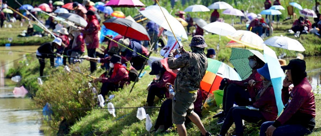 Kanwil Kemenkumham Sulsel menggelar lomba mancing Kakanwil Fishing Tournament, di Kolam Pemancingan Jalan Bontoloe (Pondok Sawah), Kelurahan Kapasa Raya, Tamalanrea, Minggu, 14 Agustus 2022. Kanwil Kemenkumham Sulsel menggelar lomba mancing Kakanwil Fishing Tournament, di Kolam Pemancingan Jalan Bontoloe (Pondok Sawah), Kelurahan Kapasa Raya, Tamalanrea, Minggu, 14 Agustus 2022.