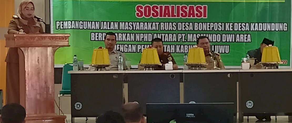 Bagian Pemerintahan Sekretariat Daerah Kabupaten Luwu menggelar sosialisasi pembangunan jalan masyarakat, ruas Desa Boneposi ke Desa Kadundung, di Aula Bappelitbangda Kabupaten Luwu, Senin, 15 Agustus 2022. Bagian Pemerintahan Sekretariat Daerah Kabupaten Luwu menggelar sosialisasi pembangunan jalan masyarakat, ruas Desa Boneposi ke Desa Kadundung, di Aula Bappelitbangda Kabupaten Luwu, Senin, 15 Agustus 2022.