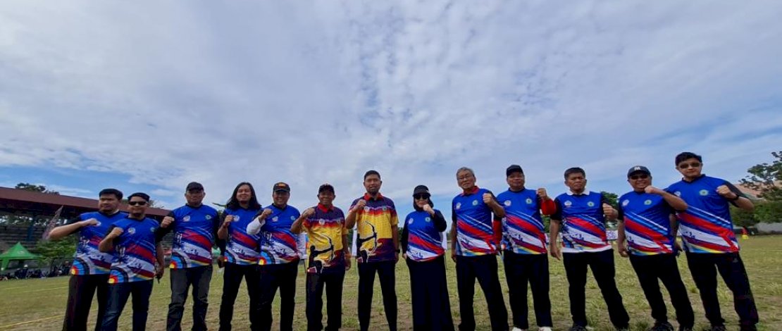 Pembukaan Kejuaraan Panahan Piala Gubernur, di Lapangan Fakultas Ilmu Keolahragaan UNM, Kamis, 18 Agustus 2022.