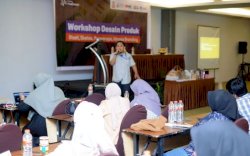 Dispar Makassar Gelar Workshop Desain , Kemasan dan Pemasaran