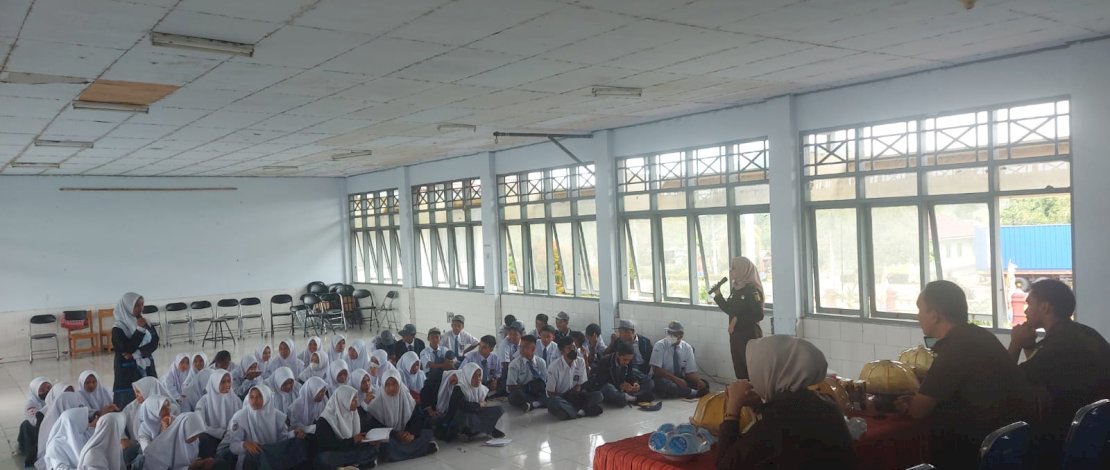 Kejaksaan Negeri Belopa bekerja sama dengan SMAN 12 Luwu melakukan tindakan pencegahan tindak pidana, melalui program Jaksa Masuk Sekolah (JMS), Senin, 22 Agustus 2022.