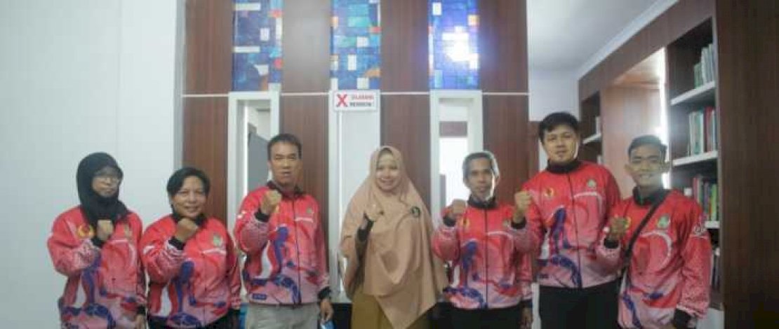 Aulia Arsyad saat menerima pengurus Persatuan Tenis Meja Seluruh Indonesia (PTMSI) Kota Makassar, official, pelatih, manajer dan atlet, di ruang kerjanya, Selasa, 23 Agustus 2022.