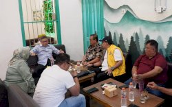 Jelang Pelantikan DPD II, Taufan Pawe Ngopi Bareng Anggota Fraksi Golkar Bulukumba