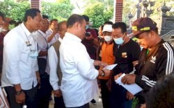 Kementan Salurkan Bantuan Bagi Peternak Terdampak PMK di Bali