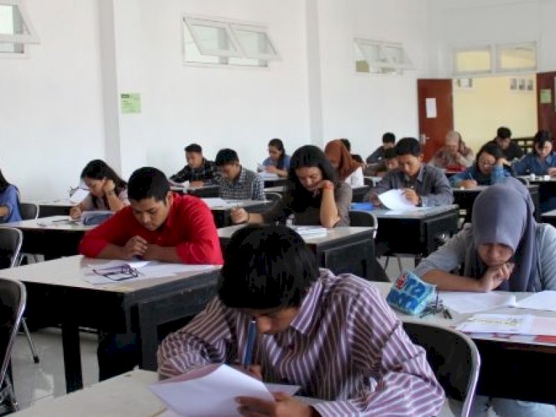 Komisi IX DPR RI Usul Hapus PMB Jalur Mandiri