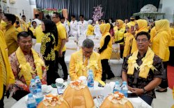 Reuni Dua Sahabat di  Pelantikan DPD II Golkar Bulukumba, Andi Utta-TP Saling Puji