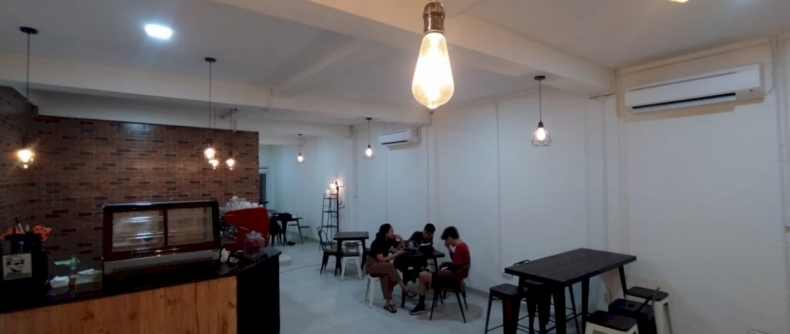 Hadir di Jln Boulevard , Captain Coffee & Co Bisa Jadi Pilihan Tempat Nongkrong Baru 
