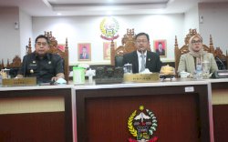 Abdul Hayat Sampaikan Pendapat Gubernur Terkait Tiga Ranperda Inisiatif DPRD Sulsel 