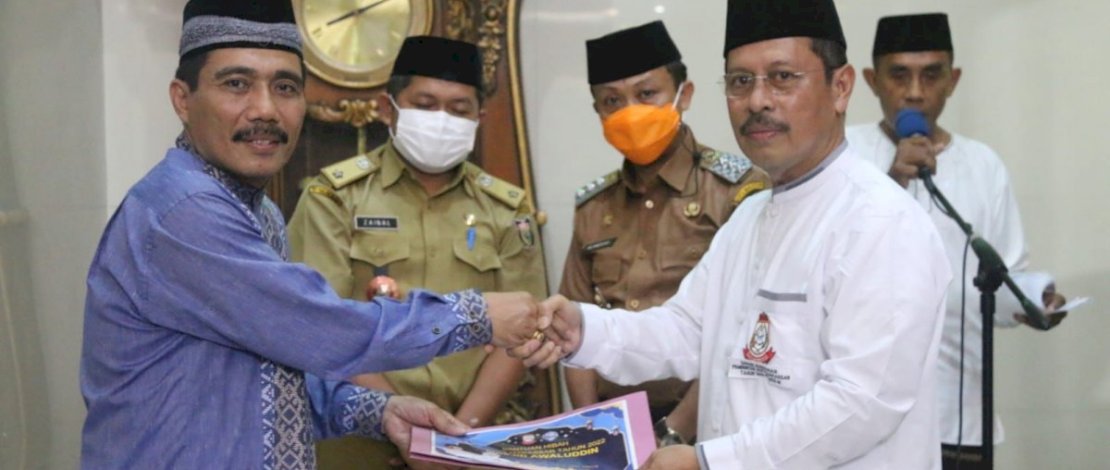 Camat Tallo Dampingi Sekda Safari Ramadan di Masjid Awaluddin Camat Tallo Dampingi Sekda Safari Ramadan di Masjid Awaluddin