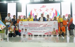 Penampilan Atlet Dispora Makassar Undang Sorak Penonton di Stadion Manahan Solo