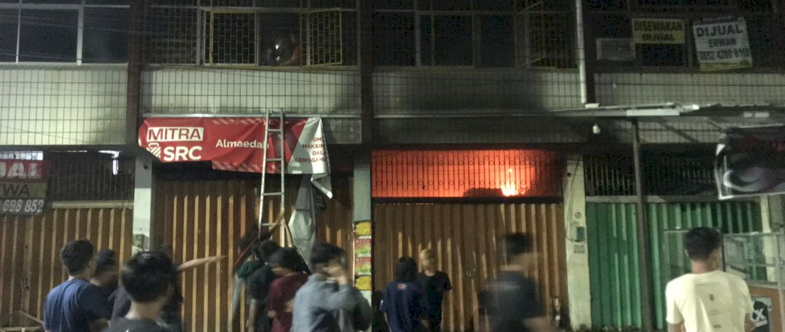 Ruko Terbakar, Seorang Balita dan 6 Anggota Keluarga Terjebak Api