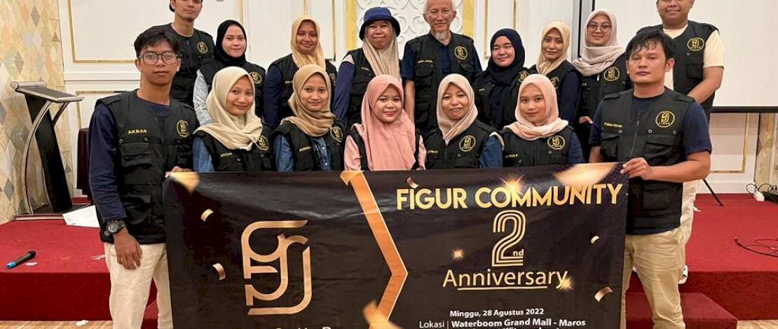 Perayaan ulang tahun kedua Figur Community digelar di Grand Town Convention and Swimming Pool, Mandai, Kabupaten Maros, akhir pekan lalu.