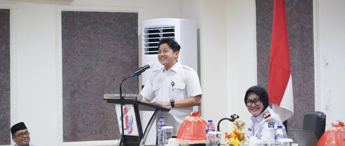 Kepala Disnakertrans Sulsel, Ardiles Saggaf, saat rapat persiapan pelaksanaan Virtual Job Fair Sulsel 2022. Kepala Disnakertrans Sulsel, Ardiles Saggaf, saat rapat persiapan pelaksanaan Virtual Job Fair Sulsel 2022.